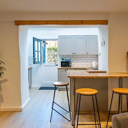 بيت للعطل Potter's Lot - Staveley Village With Bicycle Storage